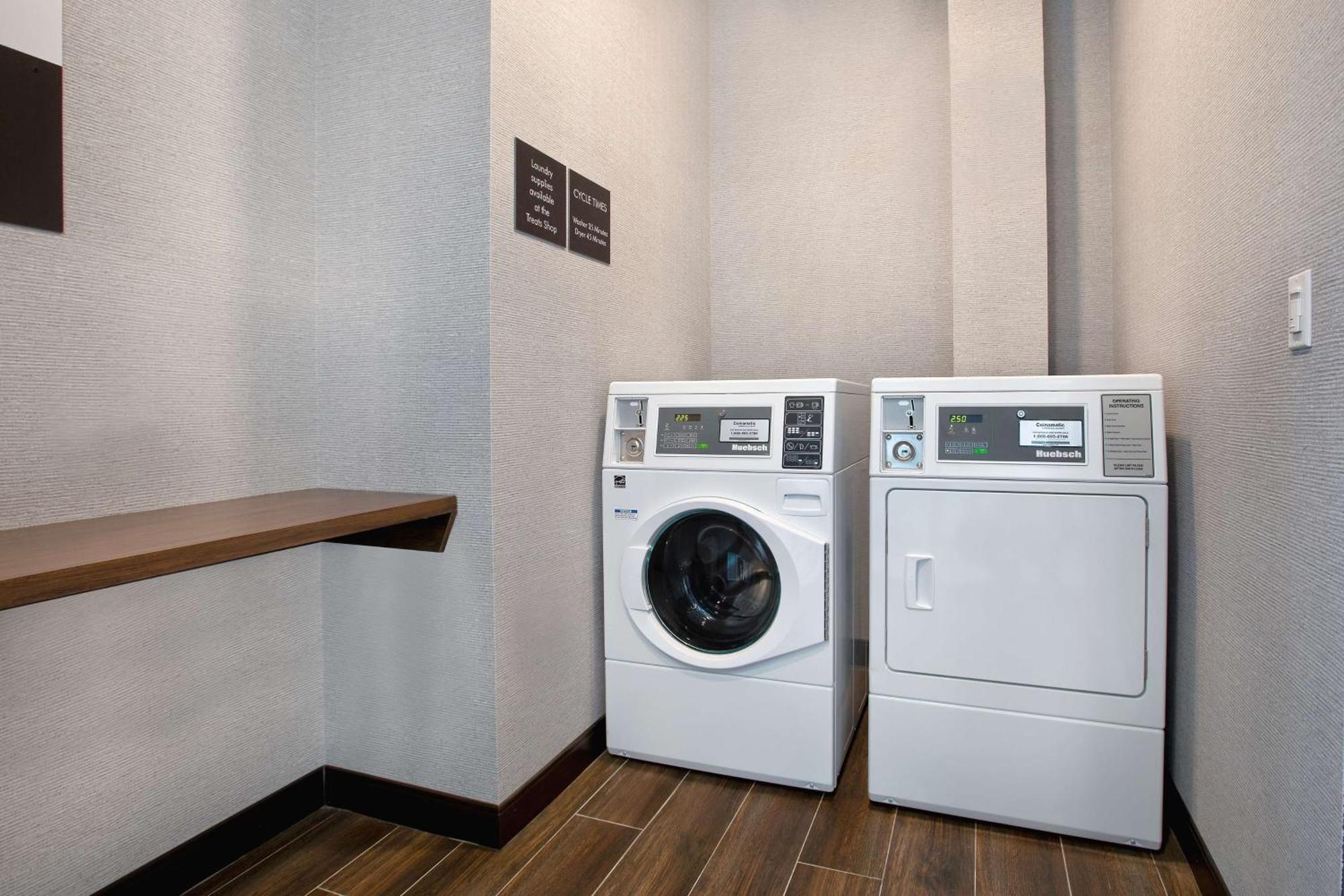 Hampton Inn & Suites Ottawa West, Ontario, Canada Ngoại thất bức ảnh